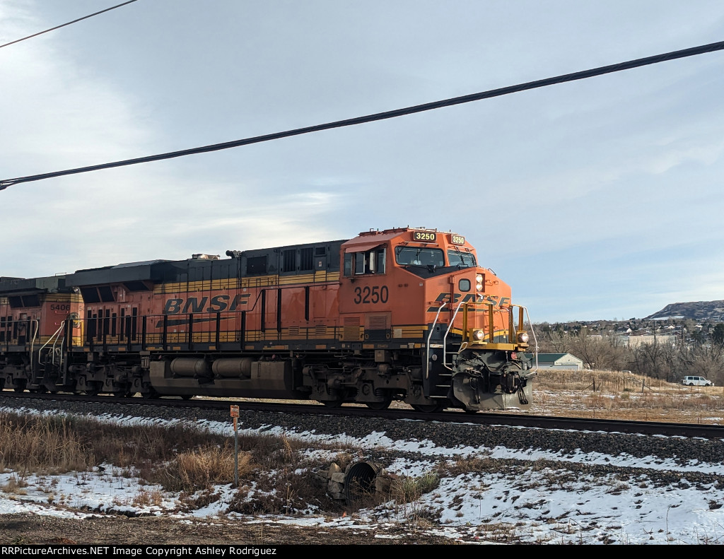 BNSF 3250